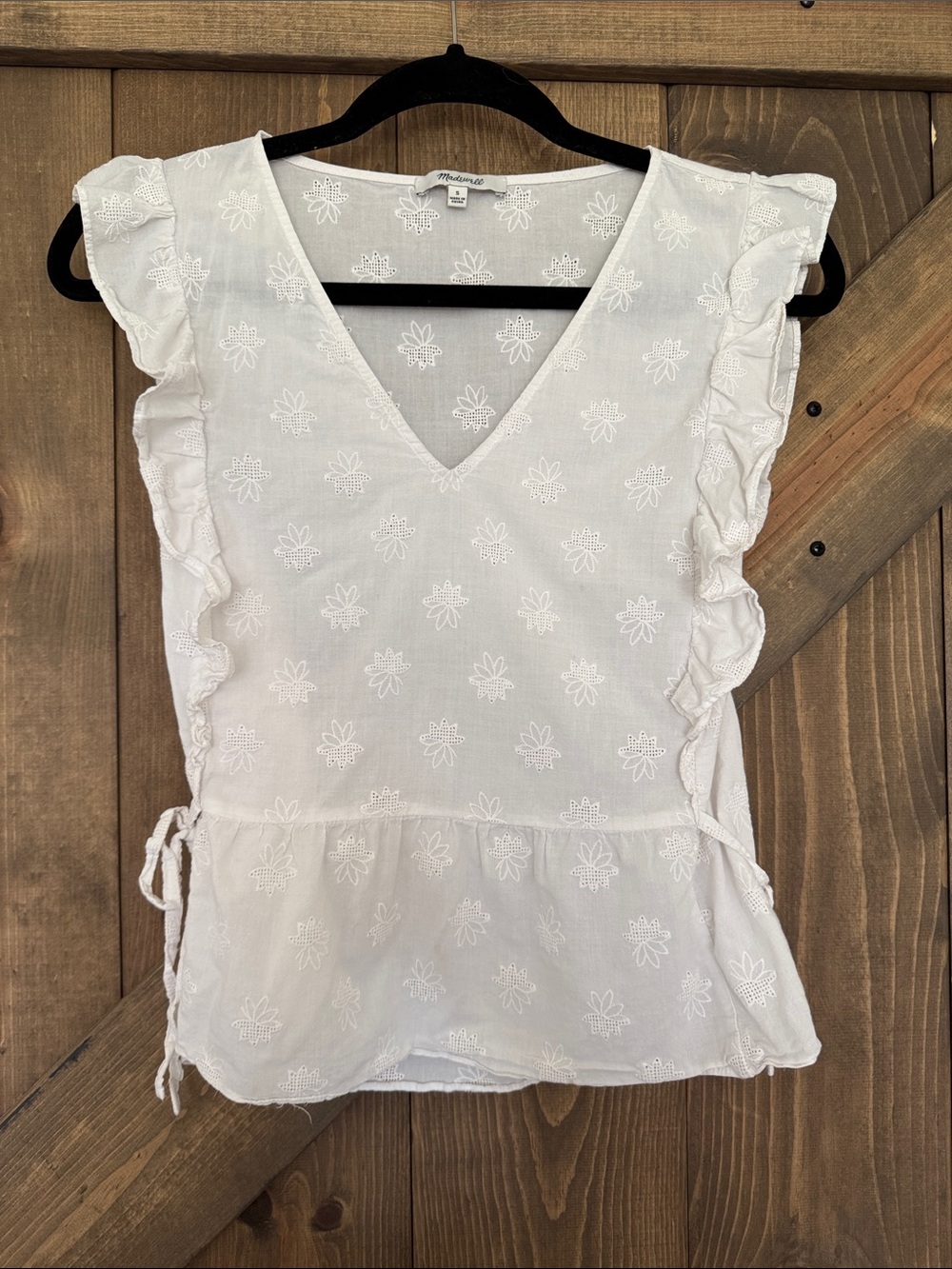 Madewell White Eyelet V-Neck Ruffle Tie-Side Blouse Size Small